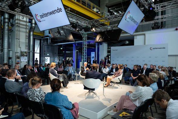 Blick in die Townhall bei der Zeitenwende on tour in Berlin