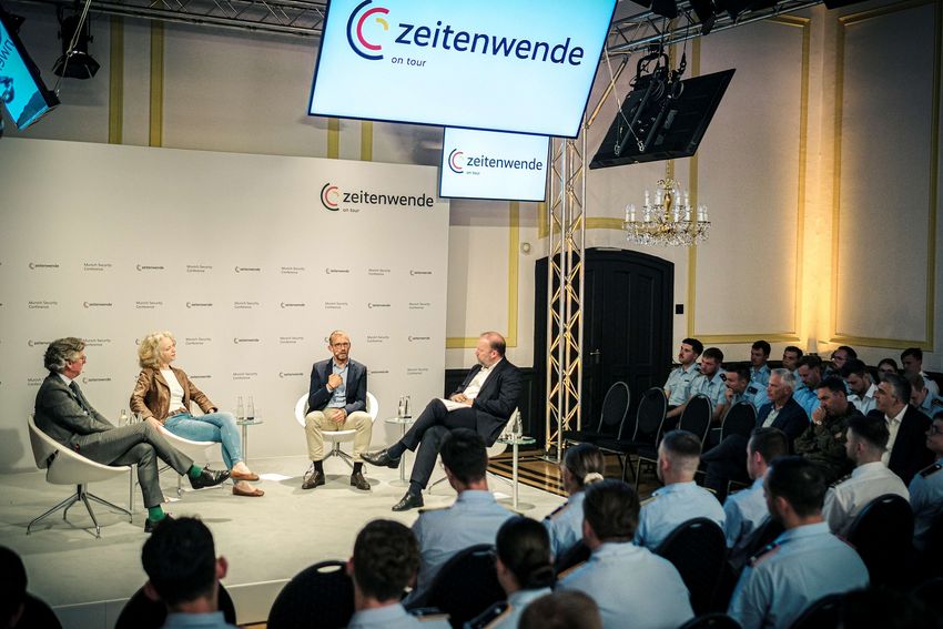 Zeitenwende on tour in Neubiberg