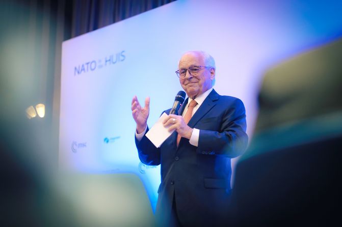 Eröffnungsworte von Wolfgang Ischinger (Präsident des Stiftungsrats der Stiftung Münchner Sicherheitskonferenz) bei der Night Cap Session im „NATO in the Huis“