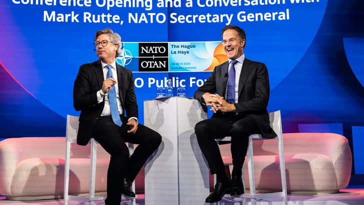 Mark Rutte, NATO Secretary General, bei der Opening Session des Public Forums, moderiert von Benedikt Franke, Vice-Chair und CEO der Münchner Sicherheitskonferenz