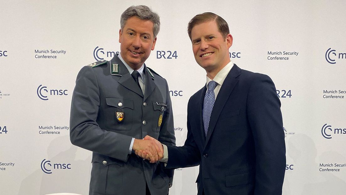 Benedikt Franke (links), stellvertretender Vorsitzender und Geschäftsführer der Münchner Sicherheitskonferenz, und Phil Kaplan, Geschäftsführer des Blue Center for Global Strategic Assessment